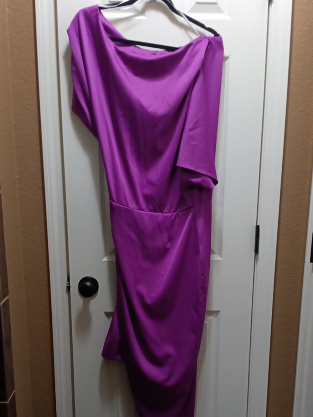 Elliatt One-Shoulder Satin Dress in Bold Magenta